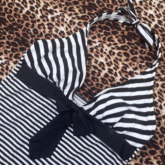 black and white striped halter top - Picture 4 of 7